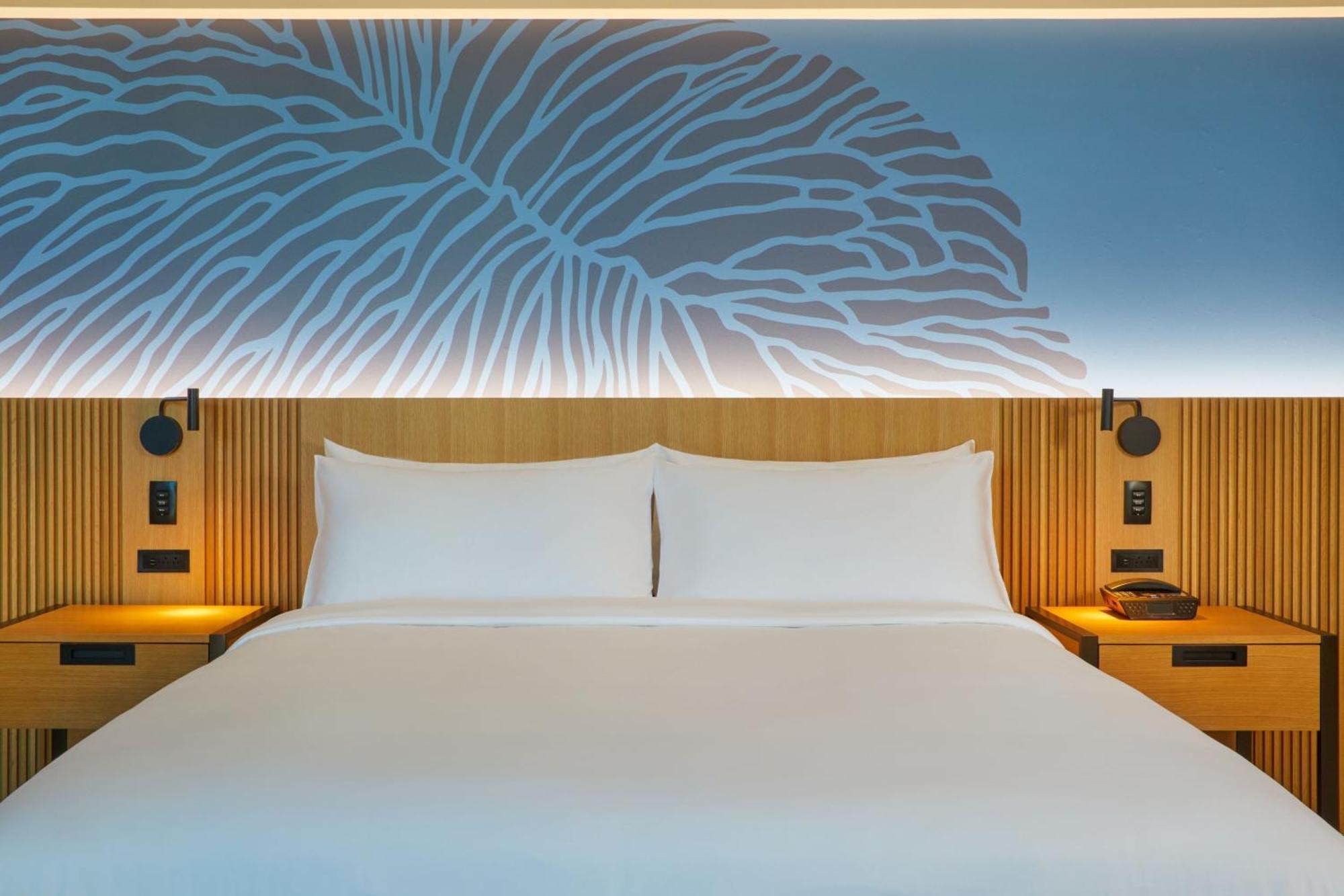 Renaissance Honolulu Hotel & Spa Экстерьер фото